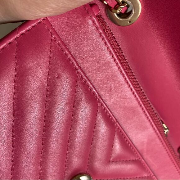 Chanel Trendy CC WOC Chevron Lambskin Wallet On Chain - Pink / light gold - Picture 9 of 14